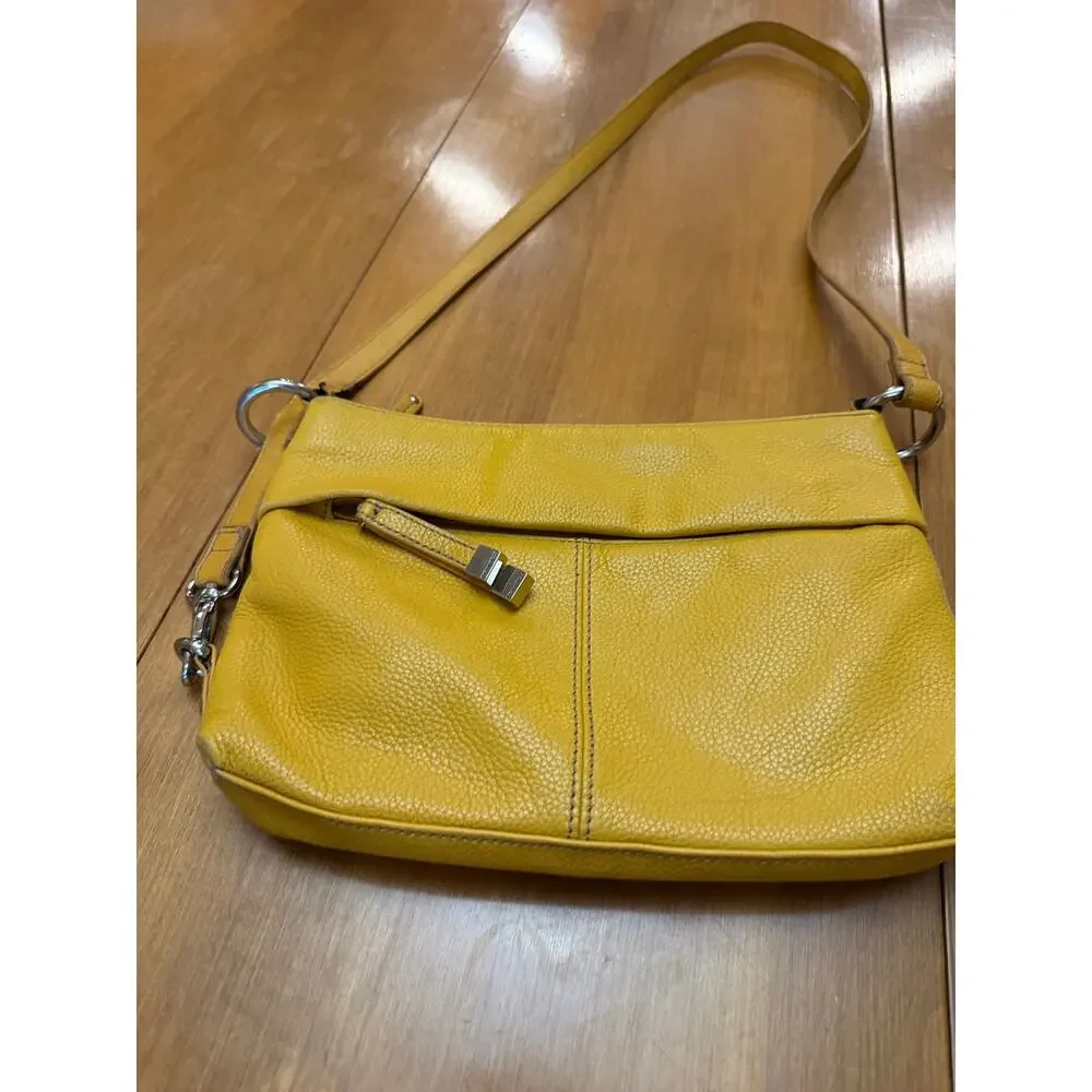 Vintage Tignanello golden rod crossbody carryall purse/wallet organizer casual